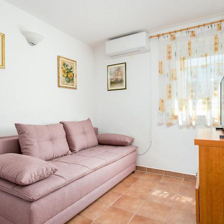 Apartments By The Sea Baska Voda, Makarska - 300 Bagian luar foto
