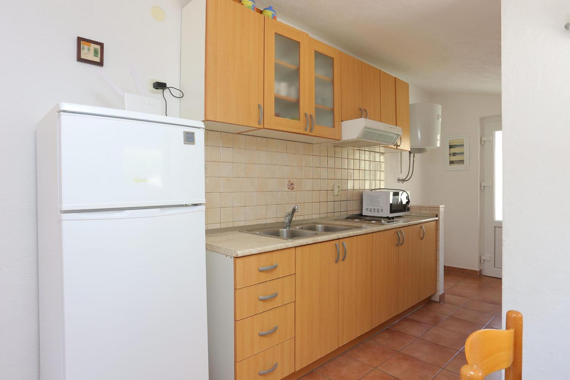 Apartments By The Sea Baska Voda, Makarska - 300 Bagian luar foto