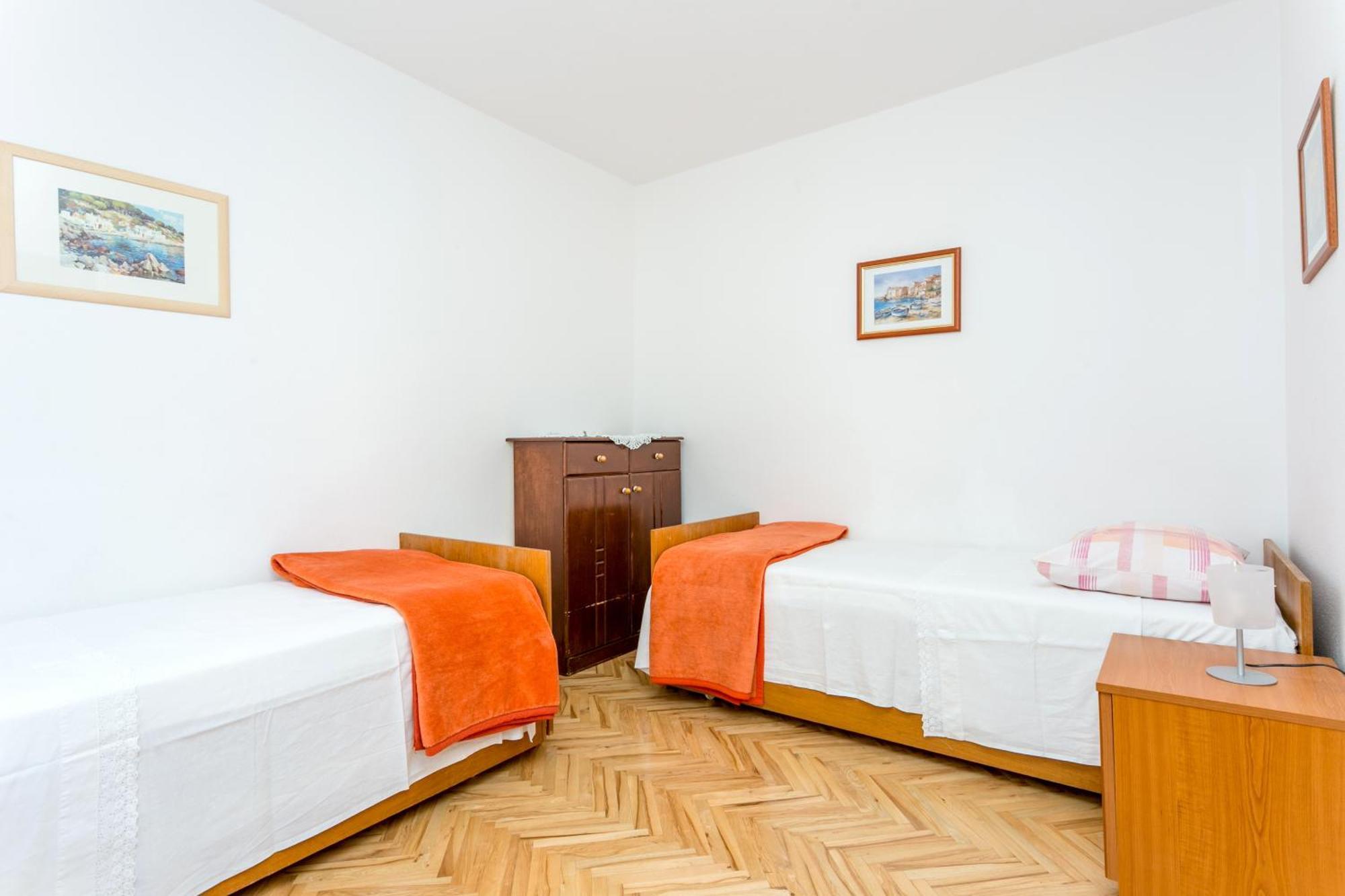 Apartments By The Sea Baska Voda, Makarska - 300 Bagian luar foto
