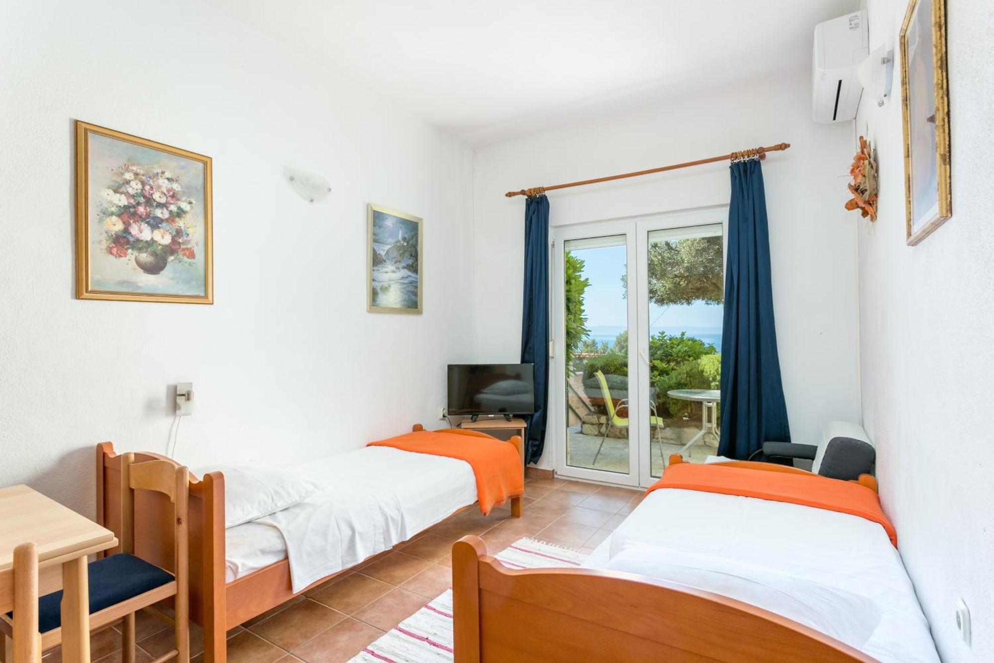 Apartments By The Sea Baska Voda, Makarska - 300 Bagian luar foto