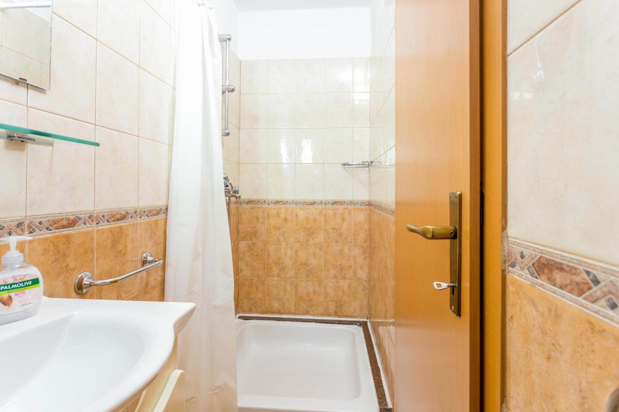 Apartments By The Sea Baska Voda, Makarska - 300 Ruang foto